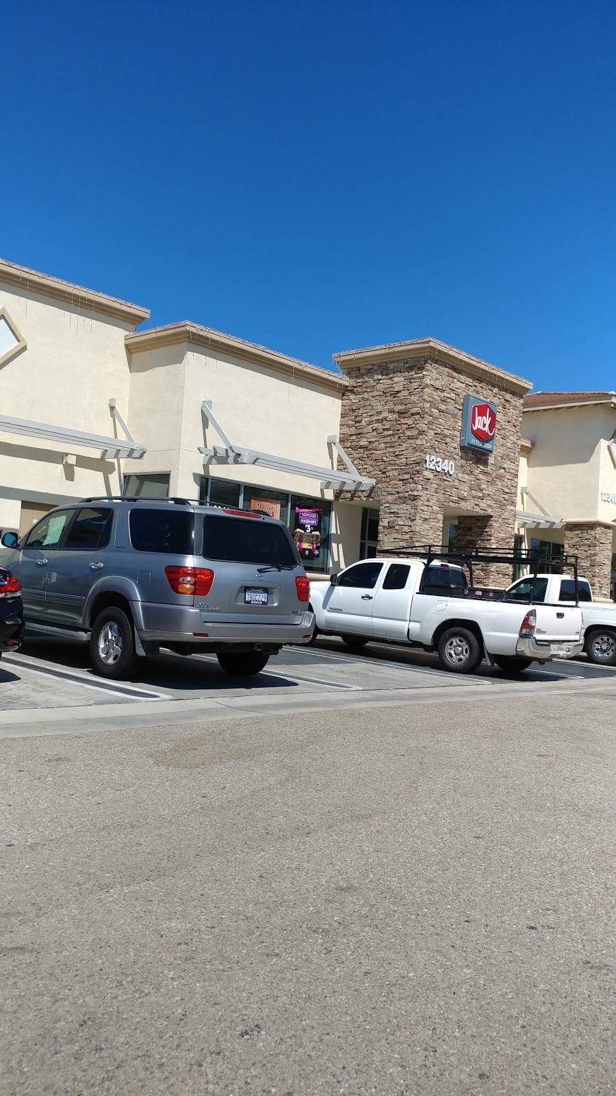 Jack in the Box | restaurant | 12340 Highland Ave Ste B, Etiwanda, CA 91739, USA | 9096469512 OR +1 909-646-9512