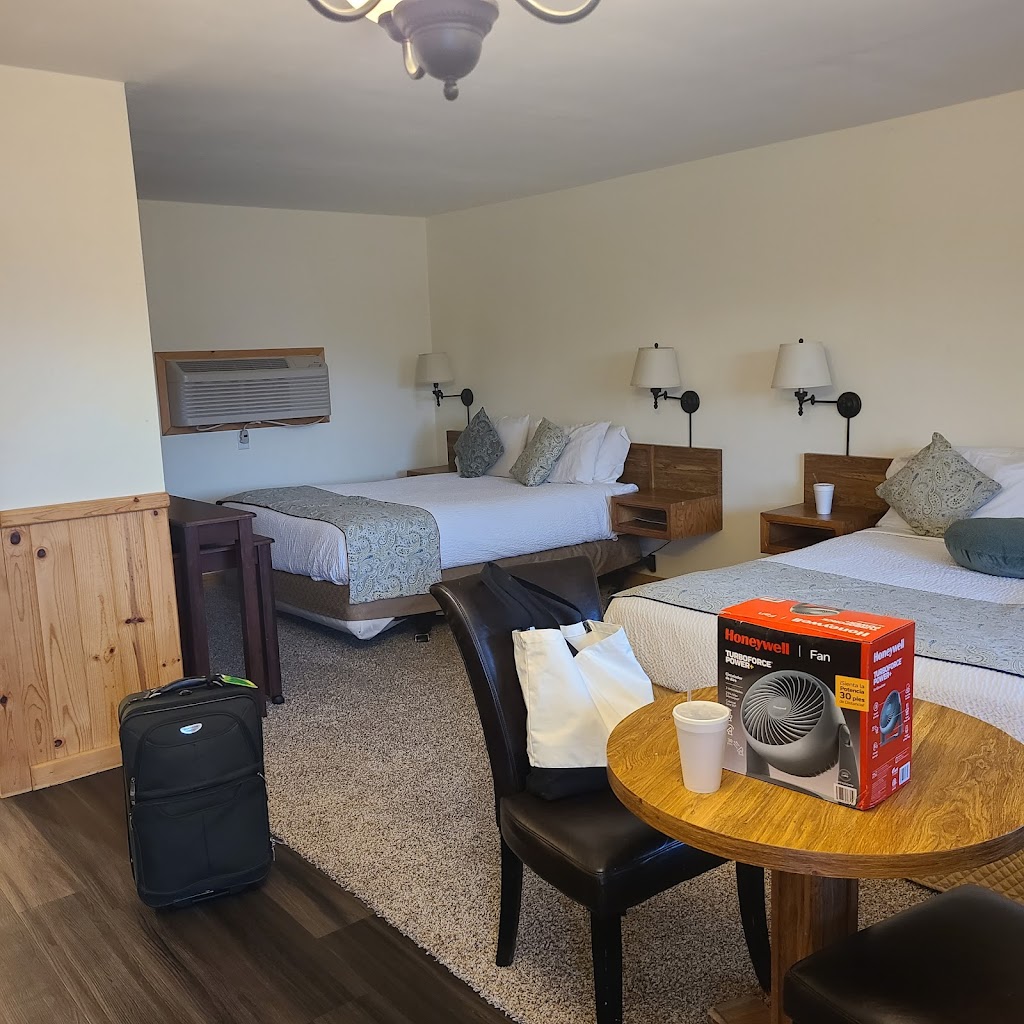 Paradise Cove Lodge | restaurant | 10700 CA-178, Lake Isabella, CA 93240, USA | 7603792719 OR +1 760-379-2719