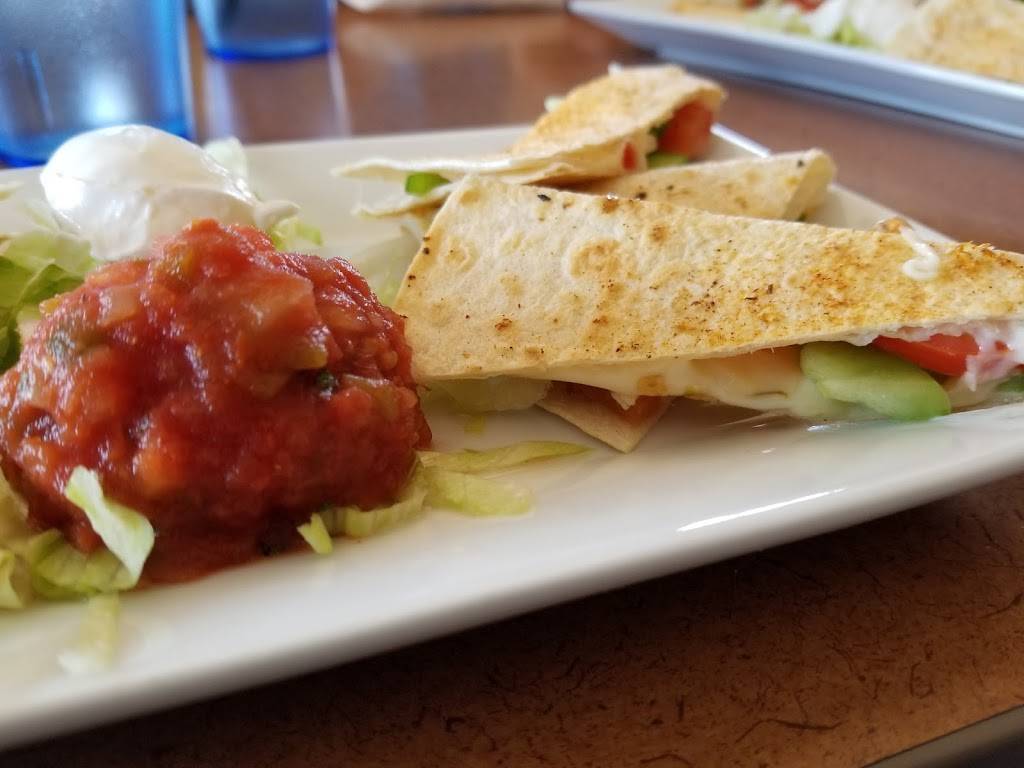 Platas Restaurant | restaurant | 2702 Shopko Dr, Madison, WI 53704, USA | 60824418222 OR +1 608-244-1822 ext. 2