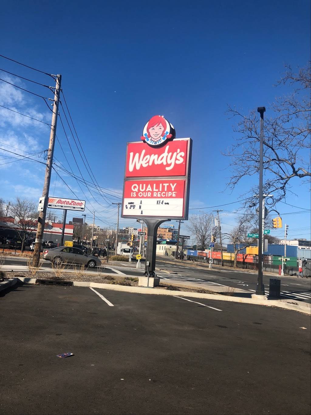 Wendys | restaurant | 330 Bay St, Staten Island, NY 10301, USA | 3479343648 OR +1 347-934-3648