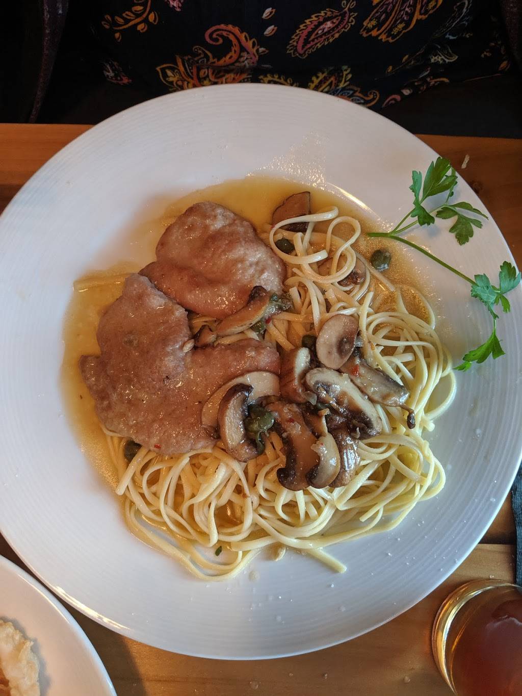 Elle-Js Lakeview | restaurant | 900 Harrison Ave, New Orleans, LA 70124, USA | 5044592262 OR +1 504-459-2262