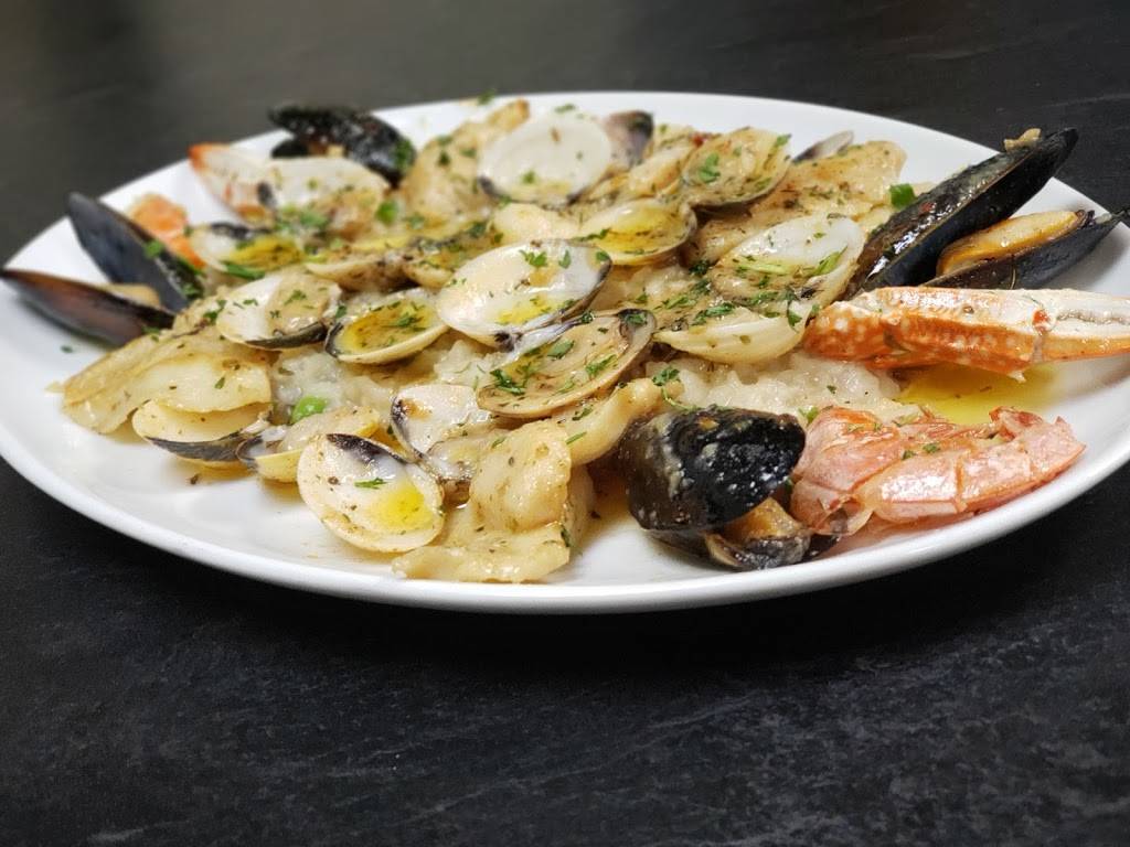 Amore Italian Kitchen | restaurant | 9757 Fall Creek Rd, Indianapolis, IN 46256, USA | 3176439494 OR +1 317-643-9494