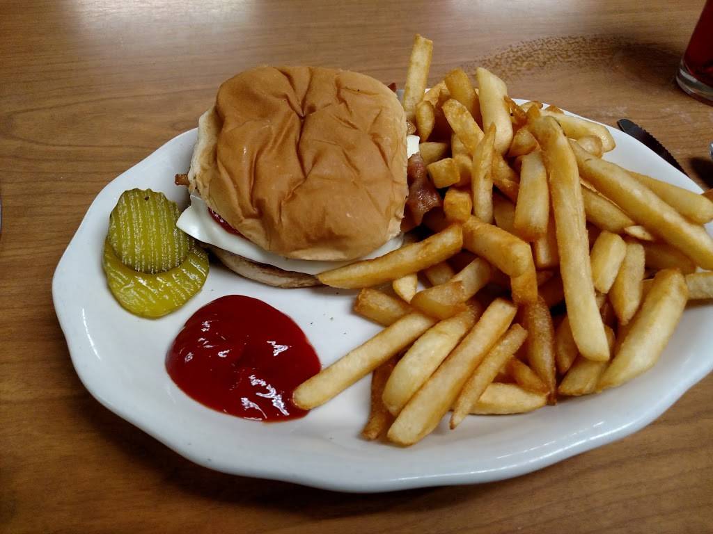 Stanneys Ice Cream & Sandwich | restaurant | 300 Union St, Holbrook, MA 02343, USA | 7817671210 OR +1 781-767-1210