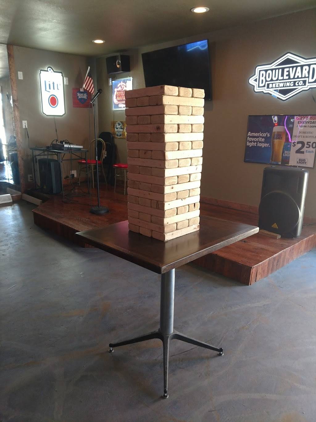 Shirleys Neighborhood Tavern | restaurant | 321 W Main St, Carterville, MO 64835, USA | 4177170516 OR +1 417-717-0516