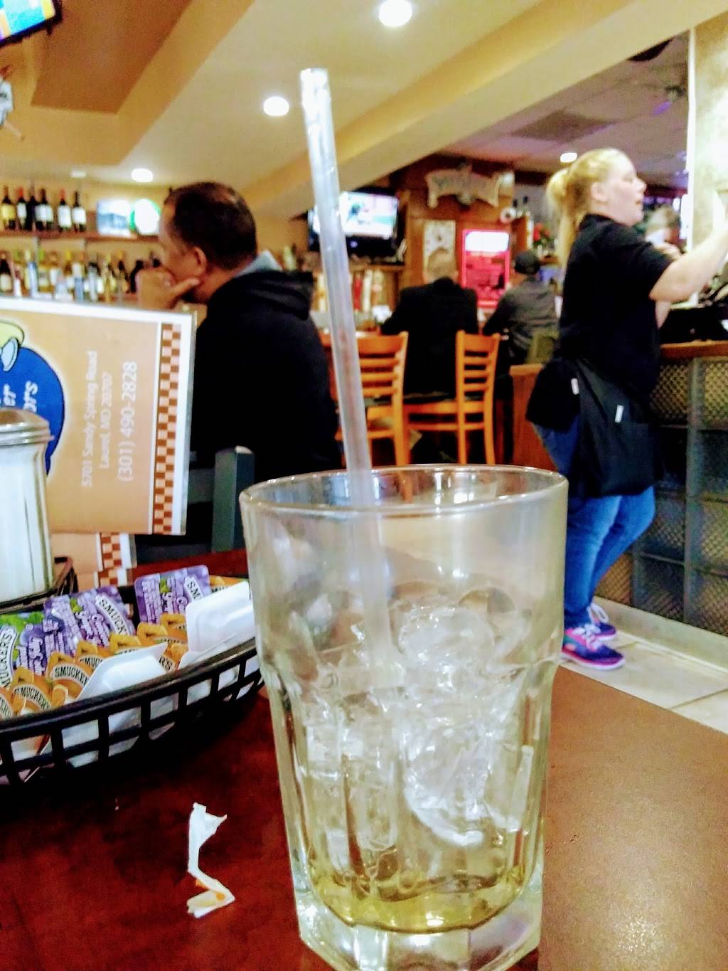 Tubbys Grill | restaurant | 5701 Sandy Spring Rd, Laurel, MD 20707, USA | 3014902828 OR +1 301-490-2828