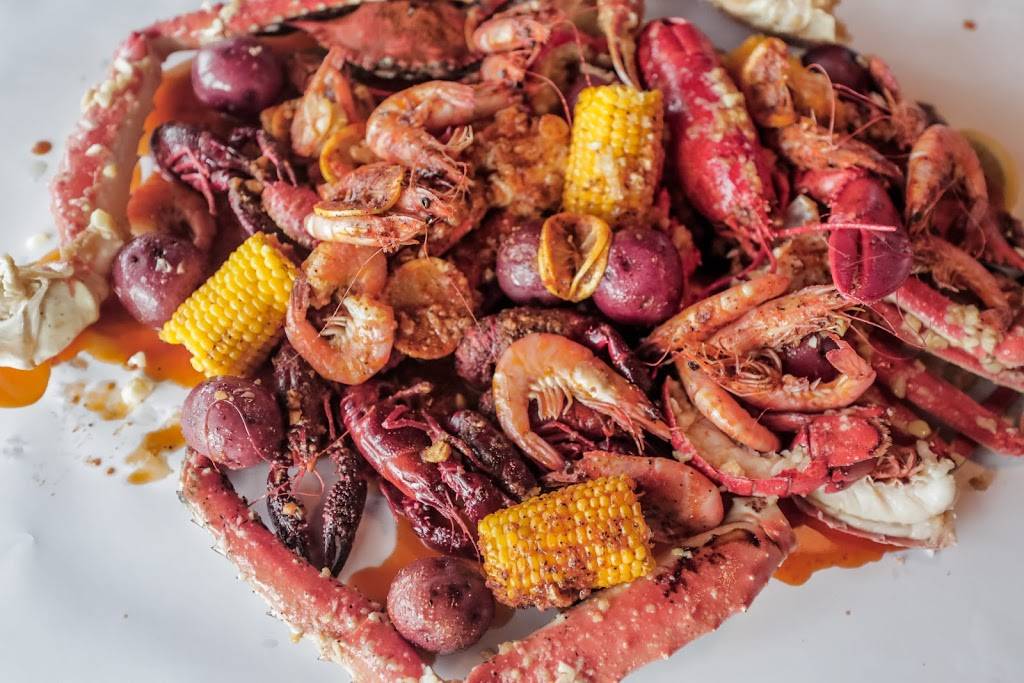 Hook & Reel Cajun Seafood | restaurant | 200 Baychester Ave, The Bronx, NY 10475, USA | 9175077052 OR +1 917-507-7052