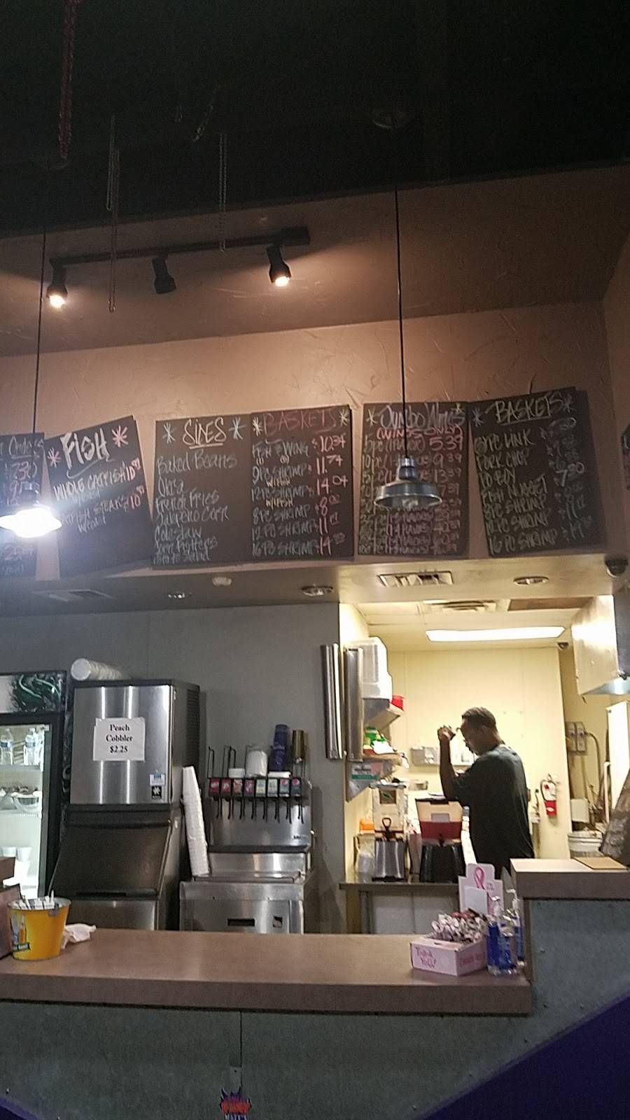 Phat Matts Hot Wings | restaurant | 2451 W Ledbetter Dr, Dallas, TX 75233, USA | 2143339464 OR +1 214-333-9464