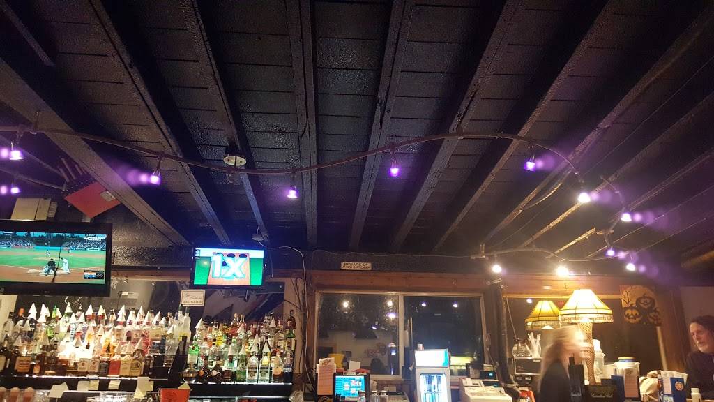 Cocktailz Bar & Grill | restaurant | 131 Water St, Hopkins, MI 49328, USA | 2697937221 OR +1 269-793-7221