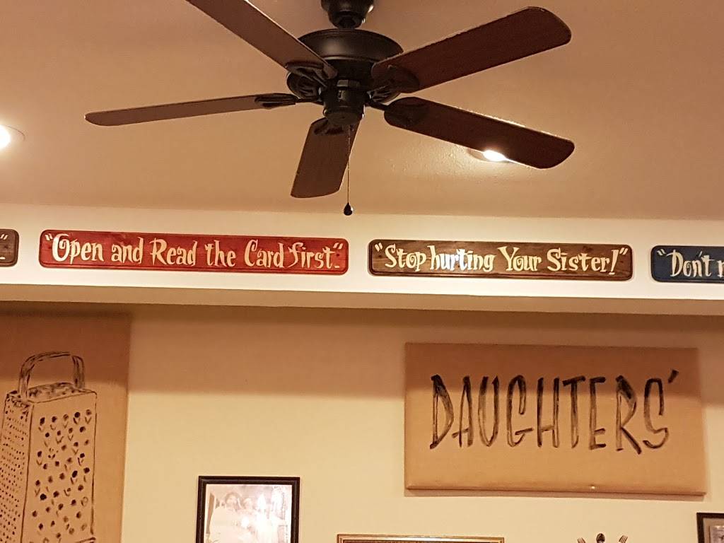 Mamas Daughters Diner | cafe | 111 E Main St, Forney, TX 75126, USA | 9725523463 OR +1 972-552-3463