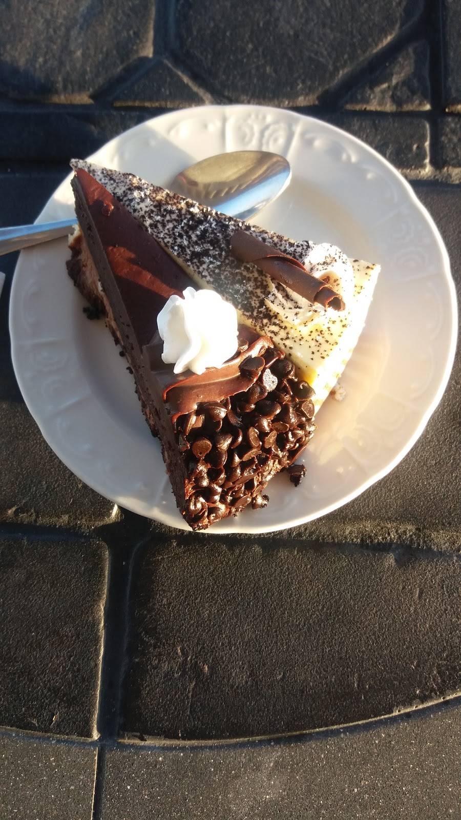 The Cove | restaurant | 17260 Harbour Pointe Dr, Fort Myers, FL 33908, USA | 2394664000 OR +1 239-466-4000