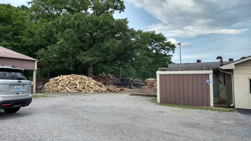 Smoke Shack BBQ | restaurant | 100 Holt Dr, Scottsville, KY 42164, USA | 2702375629 OR +1 270-237-5629