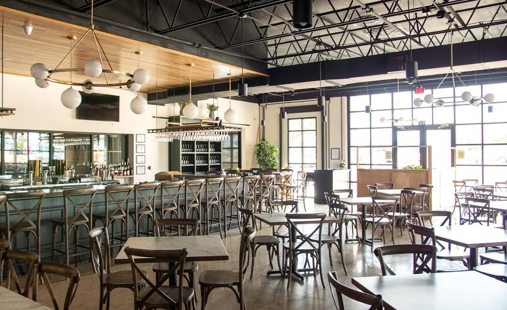 Di Camplis Italian Ristorante | restaurant | 6500 Woodway Dr Suite 121, Waco, TX 76712, USA | 2543005978 OR +1 254-300-5978