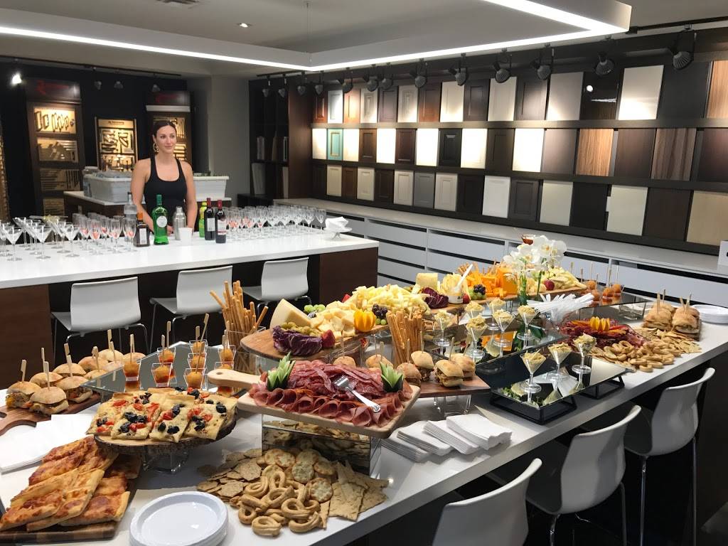 Romanos Restaurant | restaurant | 830 Rowntree Dairy Rd, Woodbridge, ON L4L 5V3, Canada | 9058509604 OR +1 905-850-9604