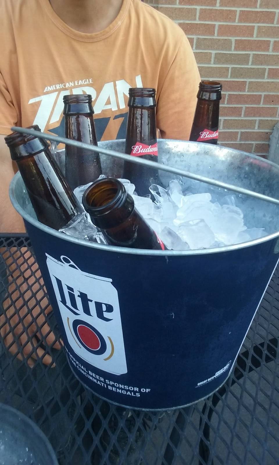 Westside Sports Bar & Grill | restaurant | 6701 Ruwes Oak Dr, Cincinnati, OH 45248, USA | 5135742345 OR +1 513-574-2345