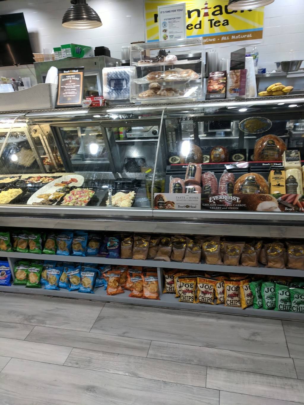 Fresco Pizza & Deli | restaurant | 623 NY-27A, Southampton, NY 11968, USA | 6312831774 OR +1 631-283-1774