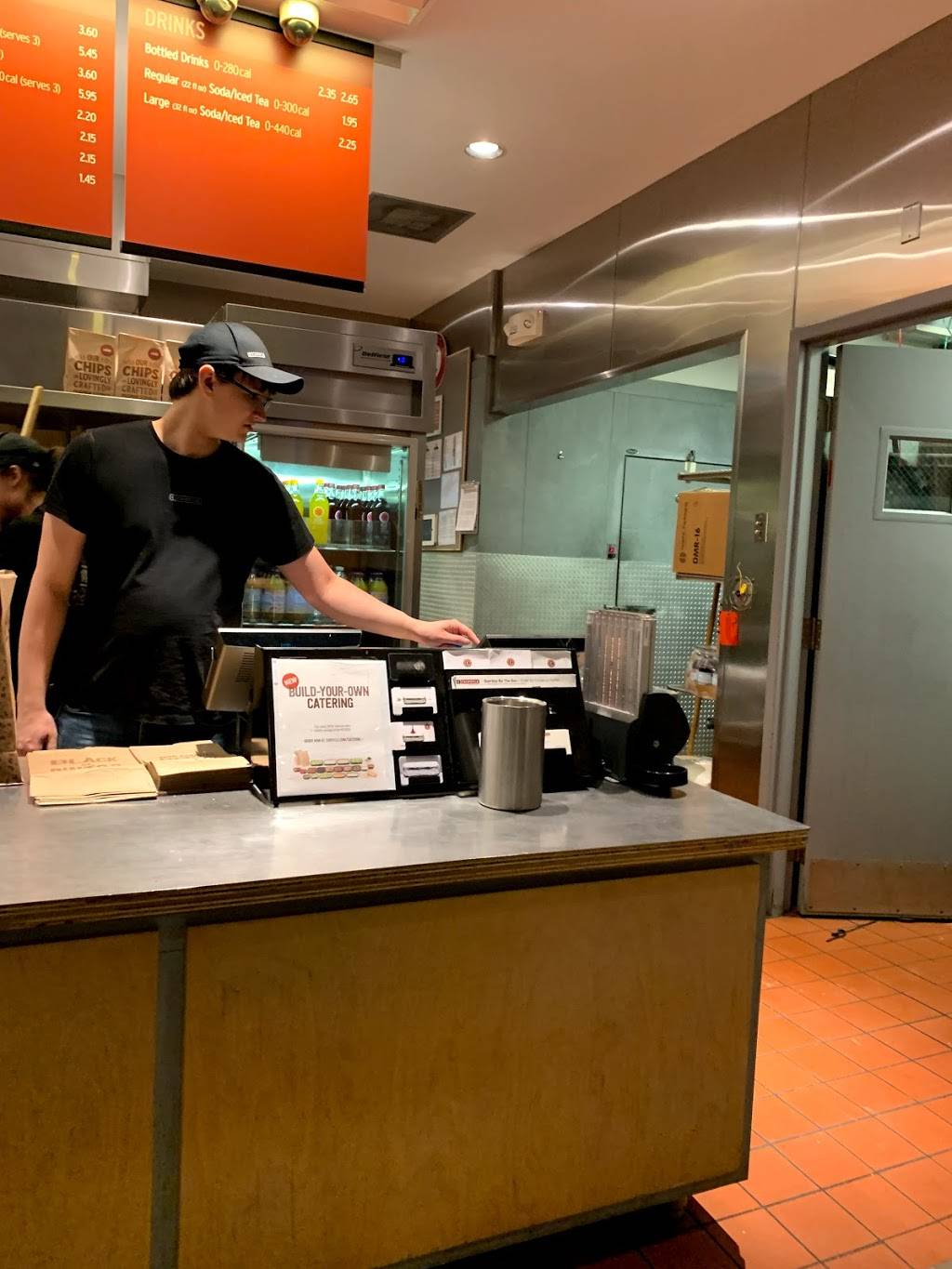 Chipotle Mexican Grill | restaurant | 10400 Old Georgetown Rd, Bethesda, MD 20814, USA | 3012142410 OR +1 301-214-2410