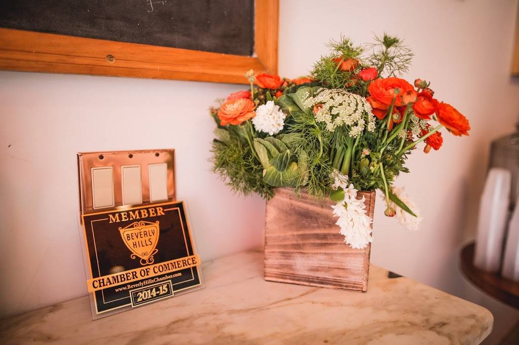 Comoncy Beverly Hills | cafe | 413 N Bedford Dr, Beverly Hills, CA 90210, USA | 4242858874 OR +1 424-285-8874