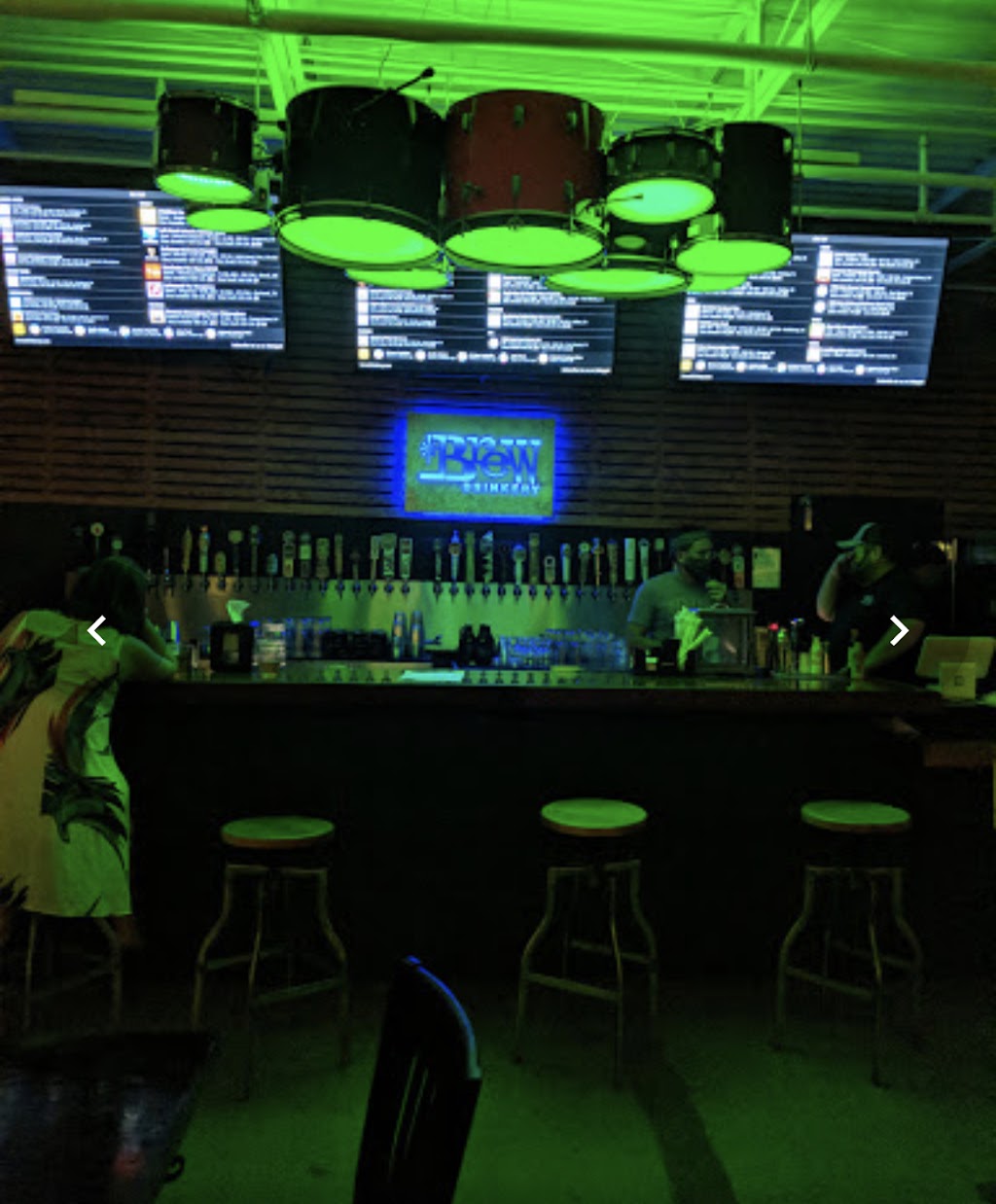 Brew Drinkery & Bistro | cafe | 206 E Pearl St, Granbury, TX 76048, USA | 8173818871 OR +1 817-381-8871