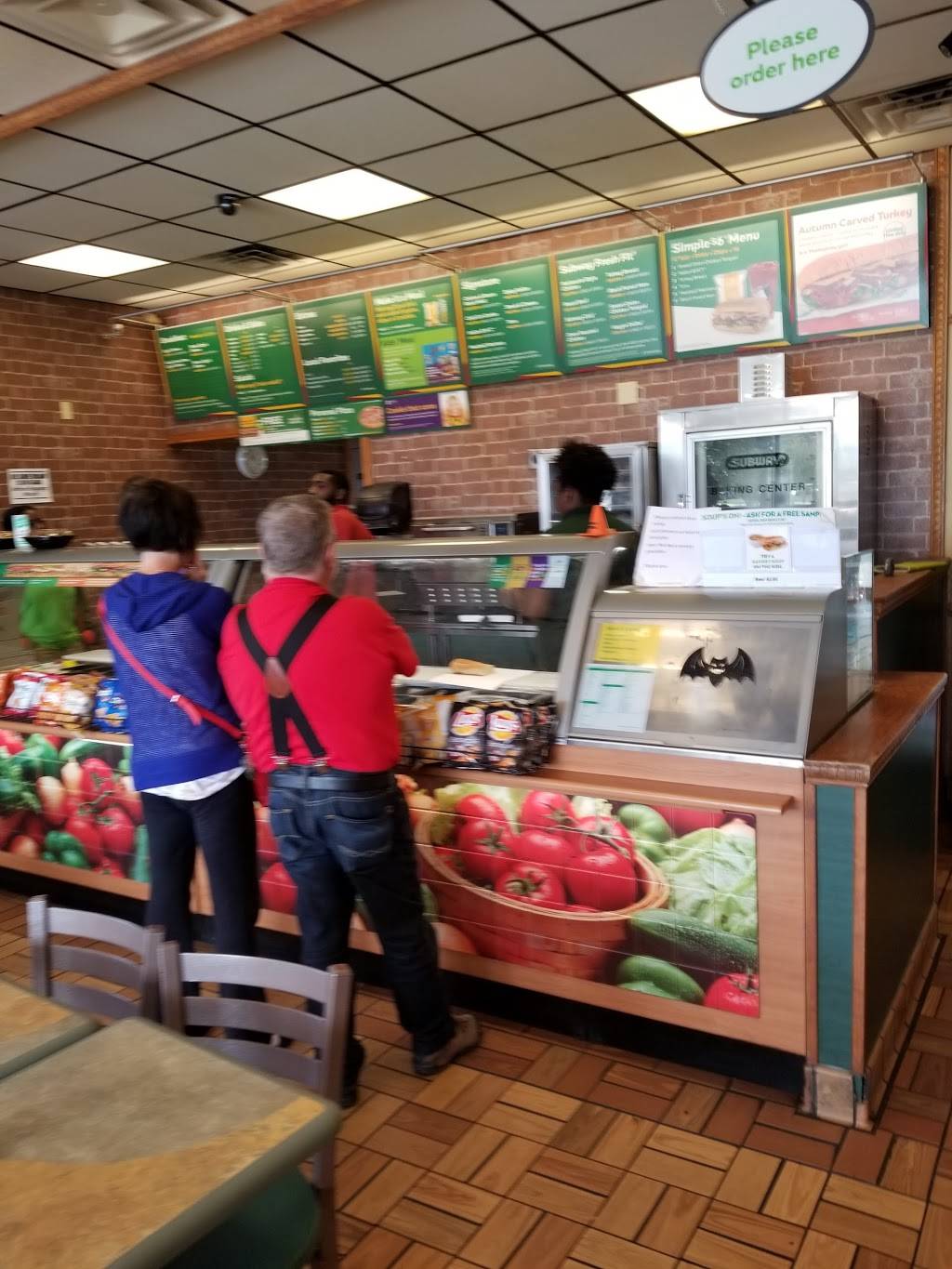 Subway | restaurant | 700 W 4th St, Adel, GA 31620, USA | 2298962430 OR +1 229-896-2430