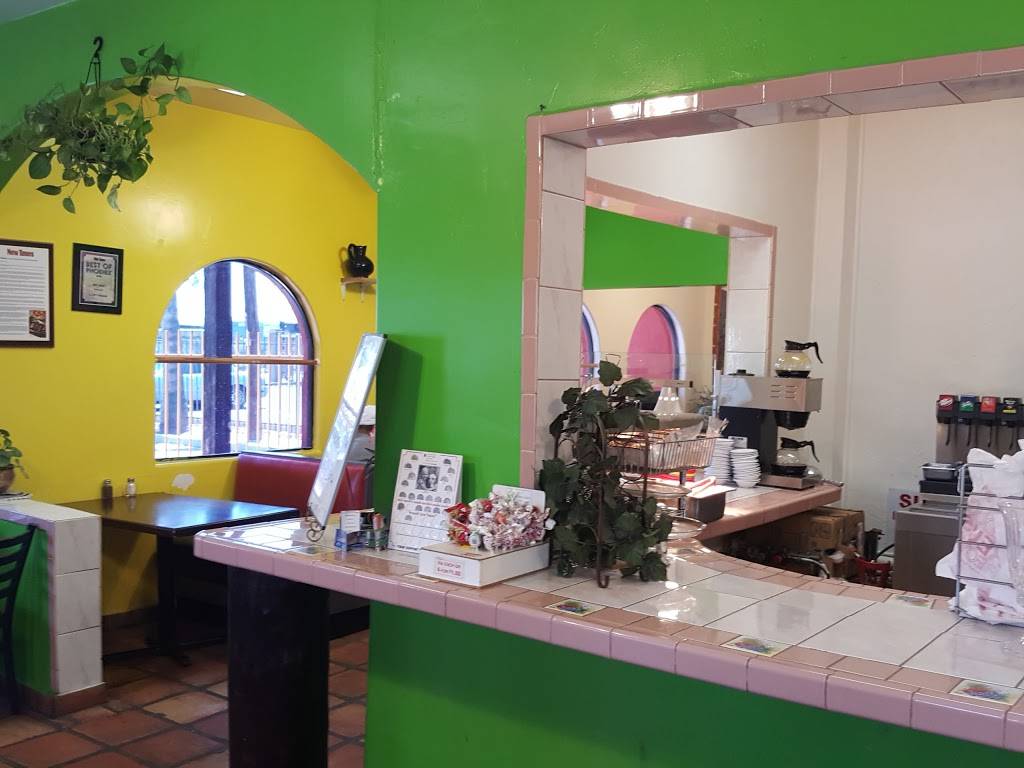 Las 15 Salsas Restaurant Oaxaqueño | restaurant | 722 W Hatcher Rd, Phoenix, AZ 85021, USA | 6028702056 OR +1 602-870-2056