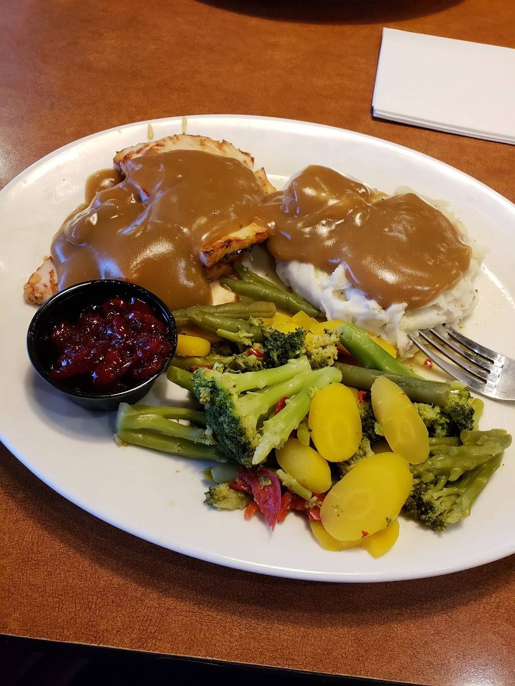 Sharis Cafe and Pies | bakery | 1807 Pioneer Pkwy W E, Springfield, OR 97477, USA | 5417478515 OR +1 541-747-8515