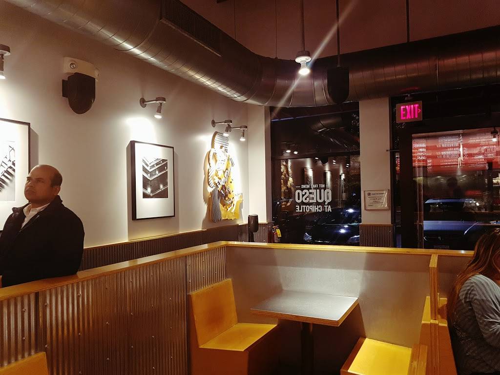 Chipotle Mexican Grill | restaurant | 1572 E Lake Cook Rd, Wheeling, IL 60090, USA | 8475206353 OR +1 847-520-6353