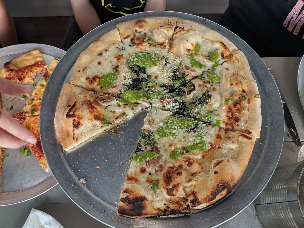 the burg. | restaurant | 8 Back Lake Rd, Pittsburg, NH 03592, USA | 6035387400 OR +1 603-538-7400