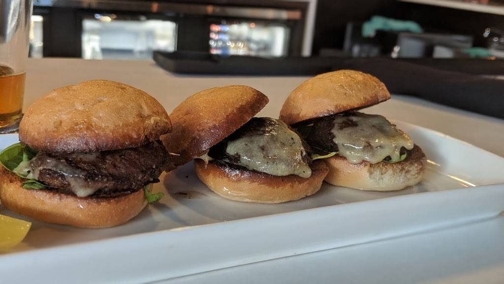 2 Rivers Bar and Grill | restaurant | 1700 Main St #110, Washougal, WA 98671, USA | 3602107987 OR +1 360-210-7987