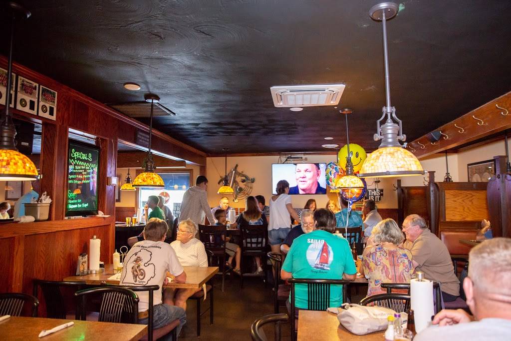 Peegeos | restaurant | 525 High Lake Rd, Traverse City, MI 49696, USA | 2319410313 OR +1 231-941-0313