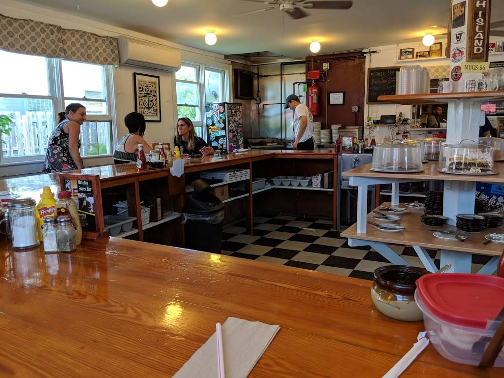 Holiday Snack Bar | restaurant | 401 Centre St, Beach Haven, NJ 08008, USA | 6094924544 OR +1 609-492-4544
