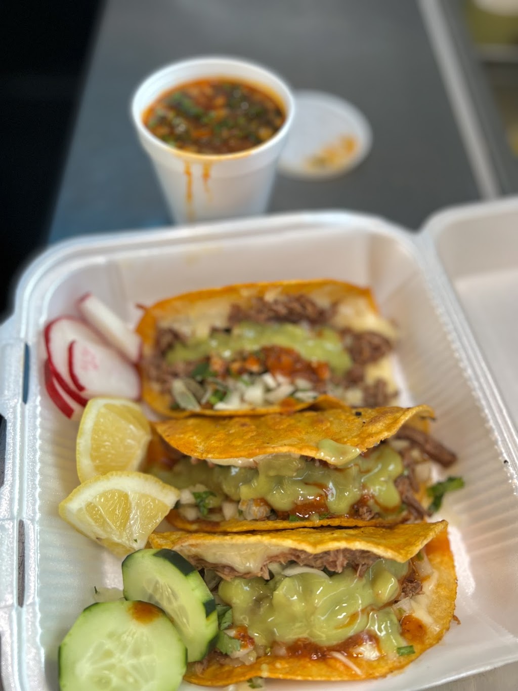 Birria Y Tacos Guzman | restaurant | 2511 E Main St, Stockton, CA 95205, USA | 7078902399 OR +1 707-890-2399
