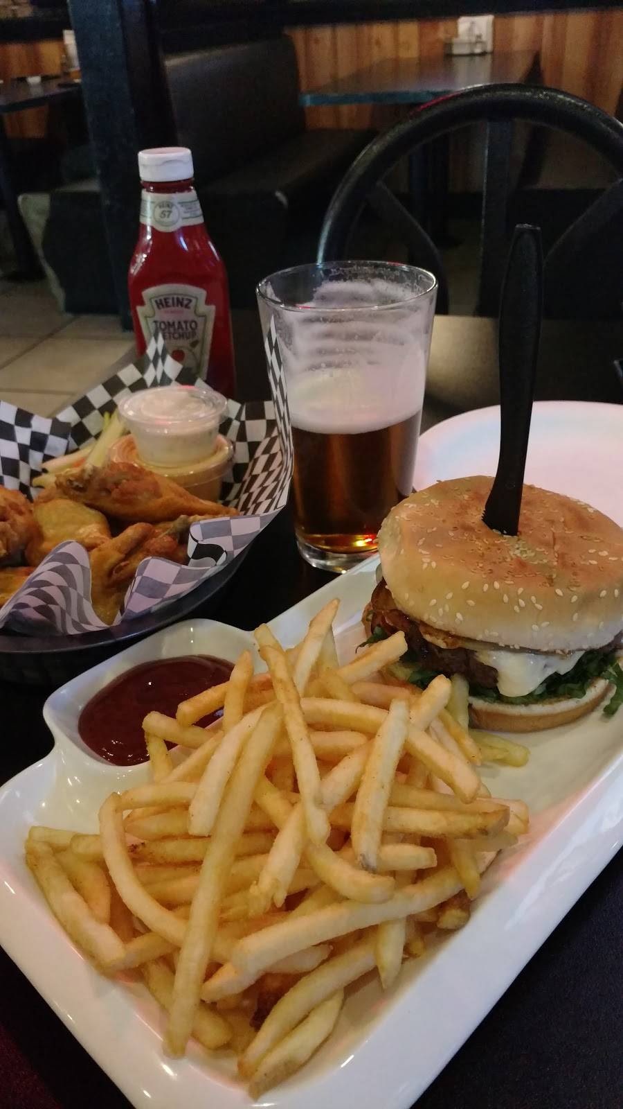 Beers N Wings | restaurant | 20141 Roscoe Blvd, Winnetka, CA 91306, USA | 8186789470 OR +1 818-678-9470