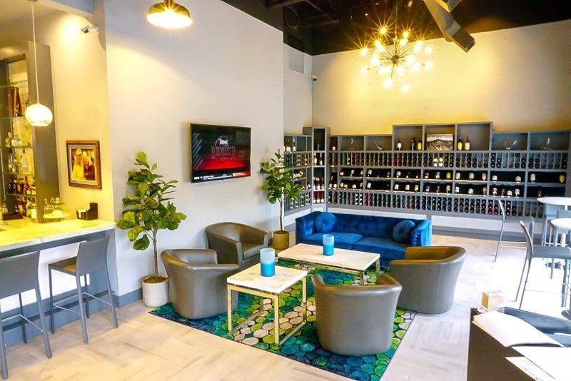 Rounds Golf & Lounge | restaurant | 6801 Parker Farm Dr, Wilmington, NC 28403, USA | 9108393006 OR +1 910-839-3006