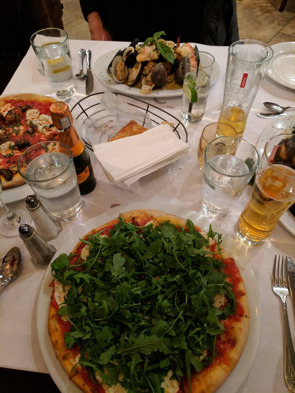 Porto Fino | restaurant | 395 New York Ave, Huntington, NY 11743, USA | 6316731200 OR +1 631-673-1200