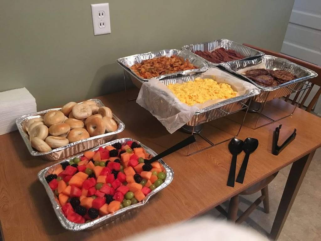 Eggs R Us | restaurant | 2350 Noblestown Rd, Pittsburgh, PA 15205, USA | 4129225828 OR +1 412-922-5828