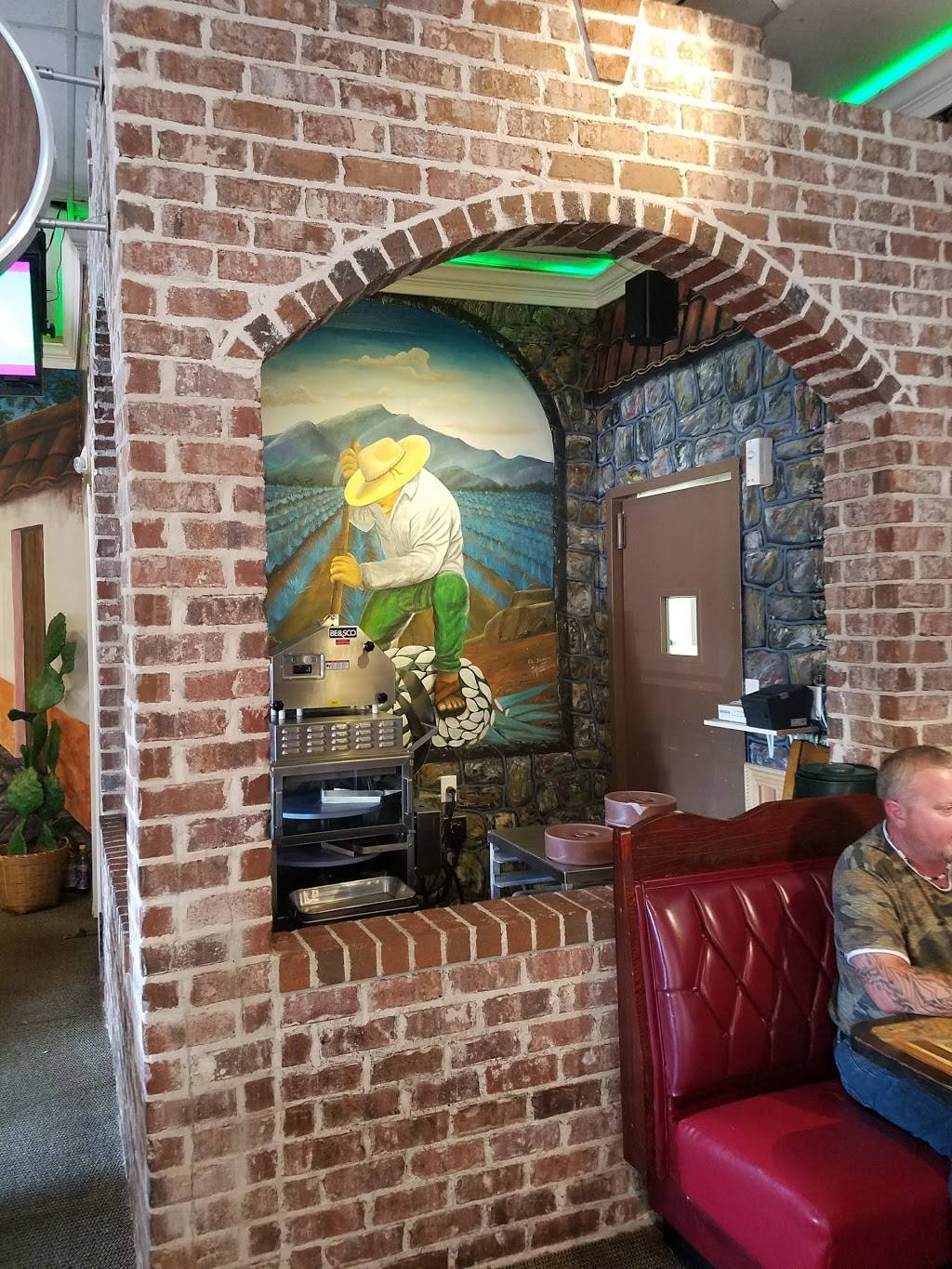 La Carreta Mexican Restaurant | restaurant | 1580 Old Trolley Rd A, Summerville, SC 29485, USA | 8438518122 OR +1 843-851-8122