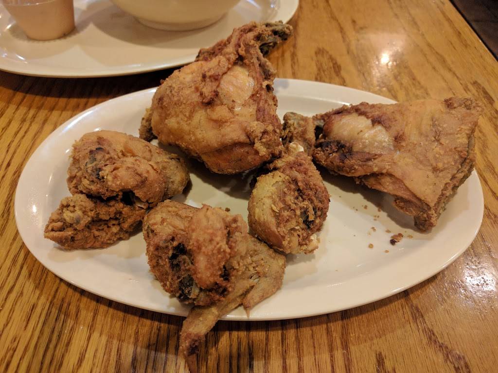 Roscoes Chicken & Waffles - Pasadena | restaurant | 830 N Lake Ave, Pasadena, CA 91104, USA | 6267914890 OR +1 626-791-4890