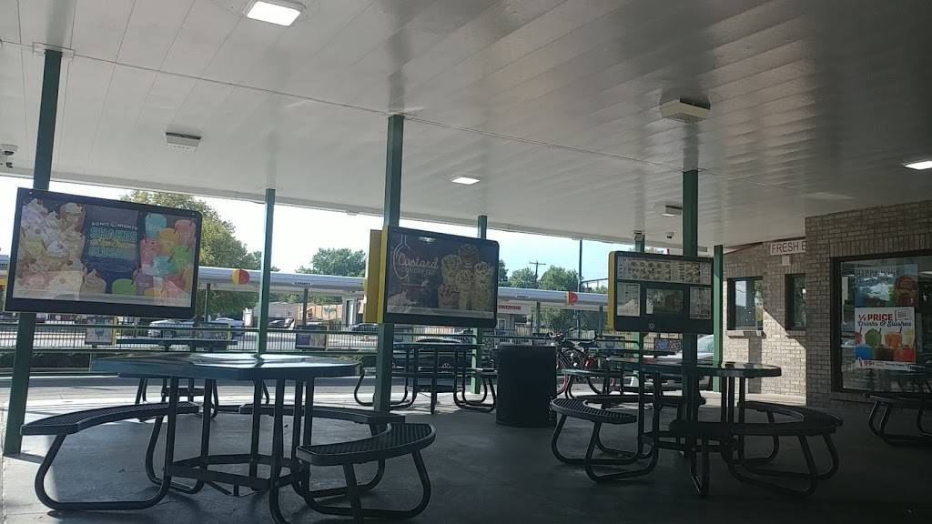 Sonic Drive-In | restaurant | 1300 S Sheridan Blvd, Denver, CO 80232, USA | 3039364110 OR +1 303-936-4110