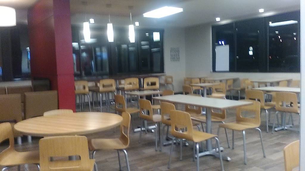 Wendys | restaurant | 2944 Harshman Rd, Dayton, OH 45424, USA | 9374122157 OR +1 937-412-2157