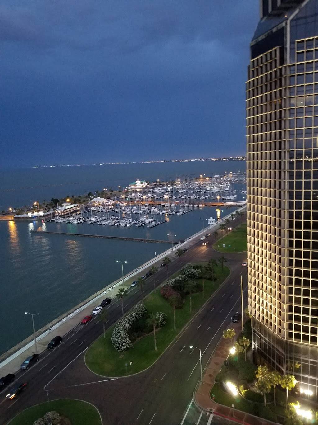 Republic of Texas Bar & Grill | restaurant | 900 N Shoreline Blvd, Corpus Christi, TX 78401, USA | 3618863515 OR +1 361-886-3515