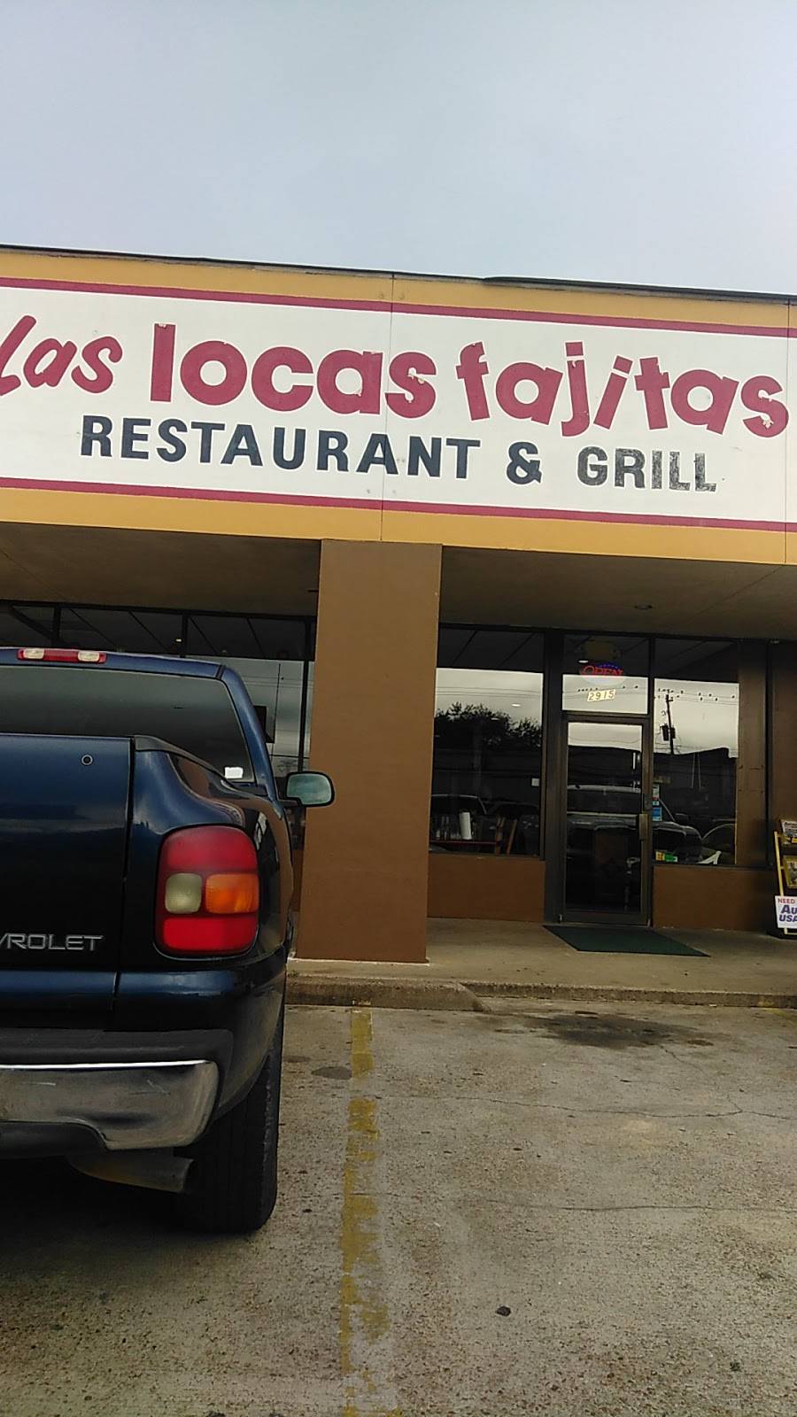 Las Locas Fajitas | restaurant | 2915 Bingle Rd, Houston, TX 77055, USA | 7134648580 OR +1 713-464-8580