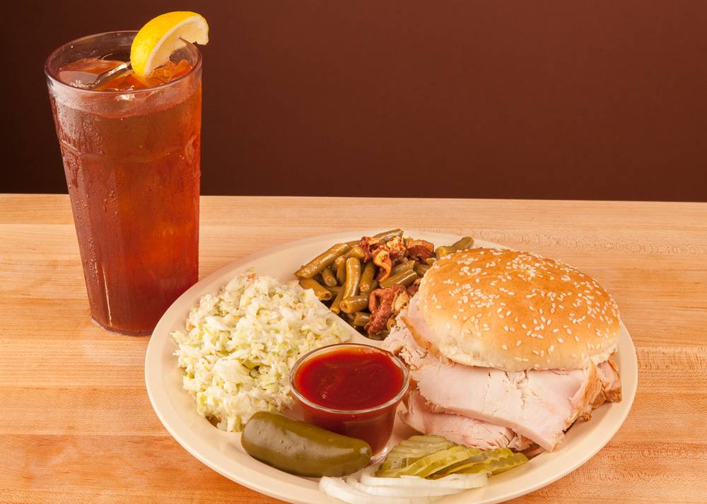 Millers Bar-B-Q | restaurant | 10305 Leopard St, Corpus Christi, TX 78410, USA | 3612414100 OR +1 361-241-4100