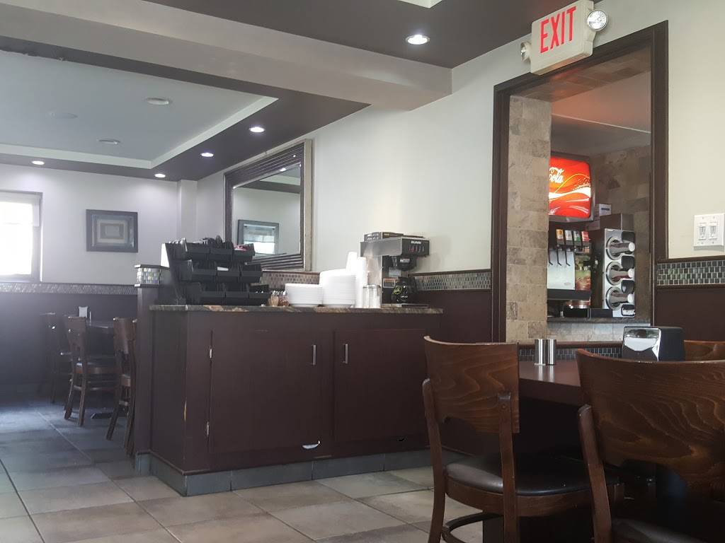 Berwyn Pizza | restaurant | 1026 Lancaster Ave, Berwyn, PA 19312, USA | 6106476339 OR +1 610-647-6339