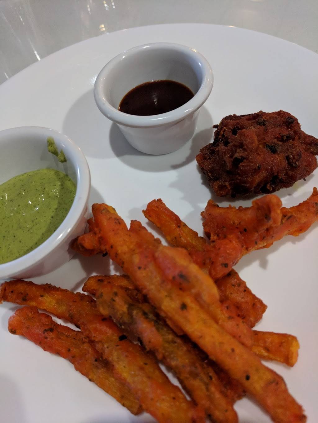 TIKKA HOUSE INDIAN RESTAURANT | restaurant | 3930 Chenoweth Square, Louisville, KY 40207, USA | 5027494535 OR +1 502-749-4535