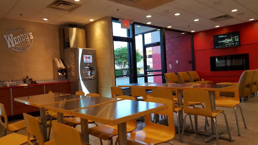 Wendys | restaurant | 4169 Lyndon B Johnson Fwy, Farmers Branch, TX 75244, USA | 9725913608 OR +1 972-591-3608