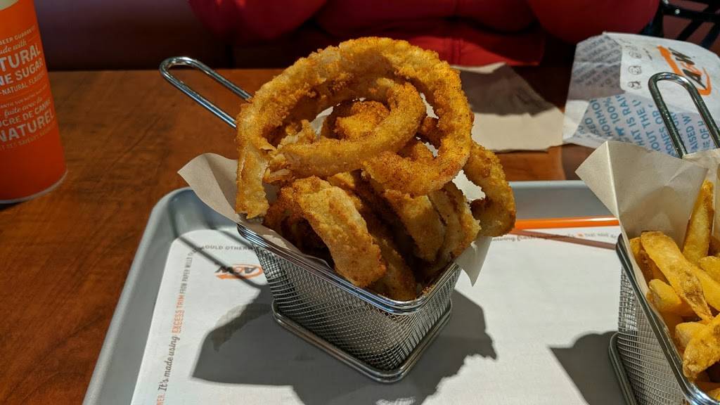 A&W Canada | restaurant | 2545 Parkedale Ave, Brockville, ON K6V 3H2, Canada | 6133427779 OR +1 613-342-7779