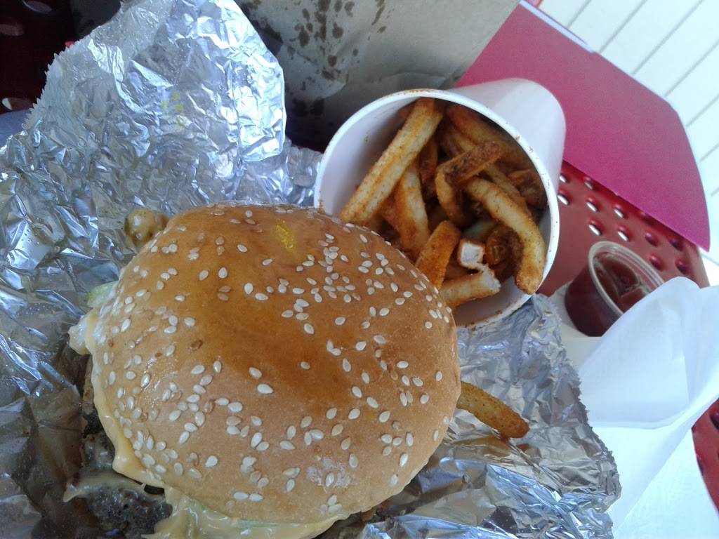 Five Guys | meal takeaway | 190 Alamo Plaza, Alamo, CA 94507, USA | 9253623375 OR +1 925-362-3375