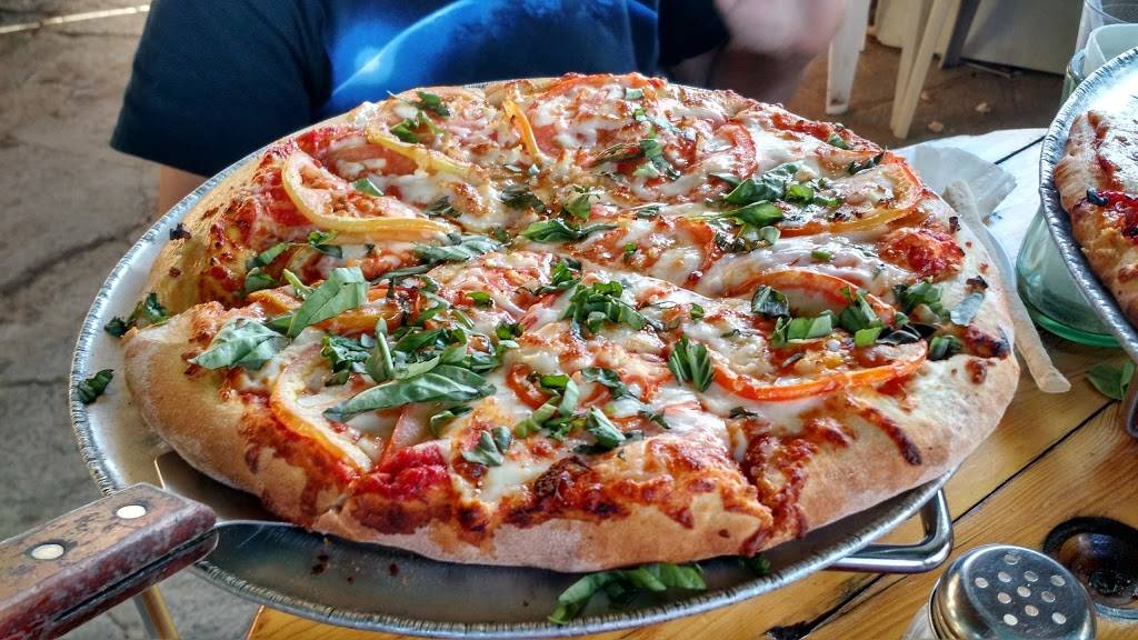 Ochentos Pizza | restaurant | Rancho Cimarrón sin número, 22766 Villa de Juárez, B.C., Mexico | 016461300651 OR +52 646 130 0651