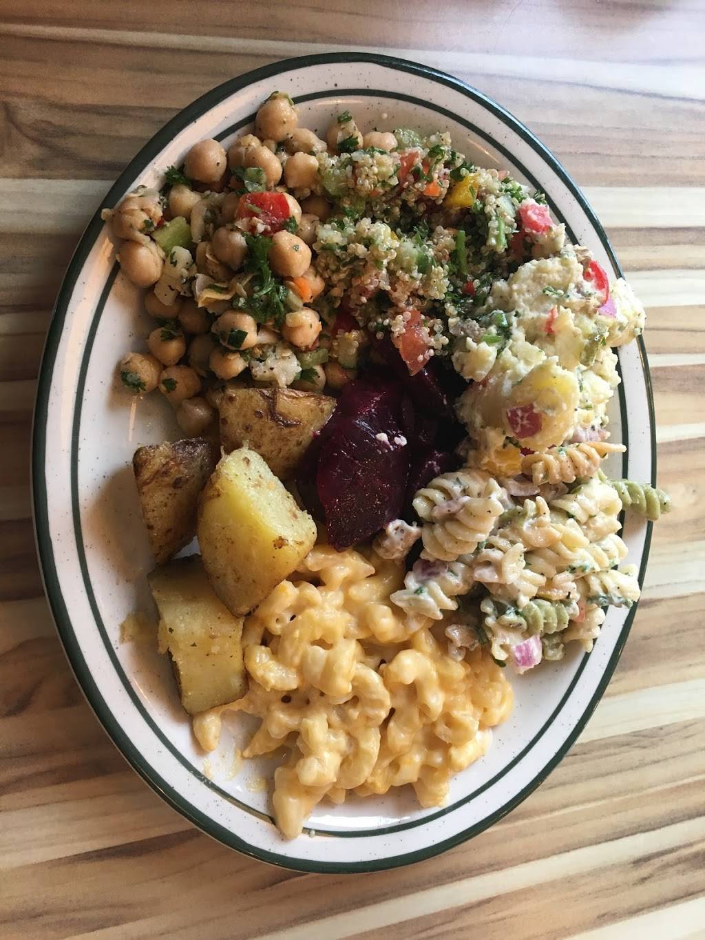 Moms Bistro | restaurant | 146 Citation Dr, Concord, ON L4K 2S8, Canada | 9056600177 OR +1 905-660-0177