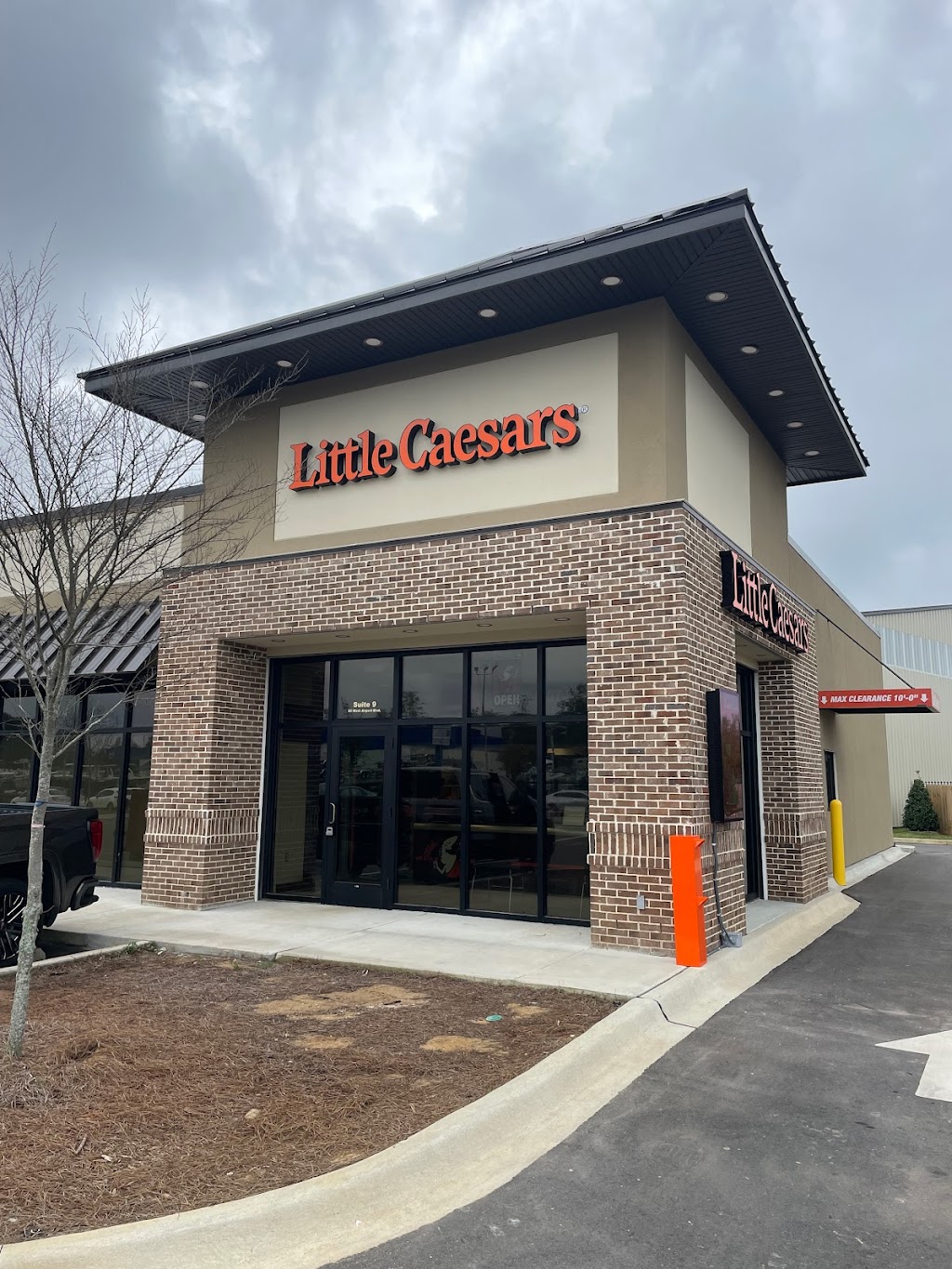 Little Caesars Pizza | meal takeaway | 85 W Airport Blvd Ste 9, Pensacola, FL 32503, USA | 8505427576 OR +1 850-542-7576
